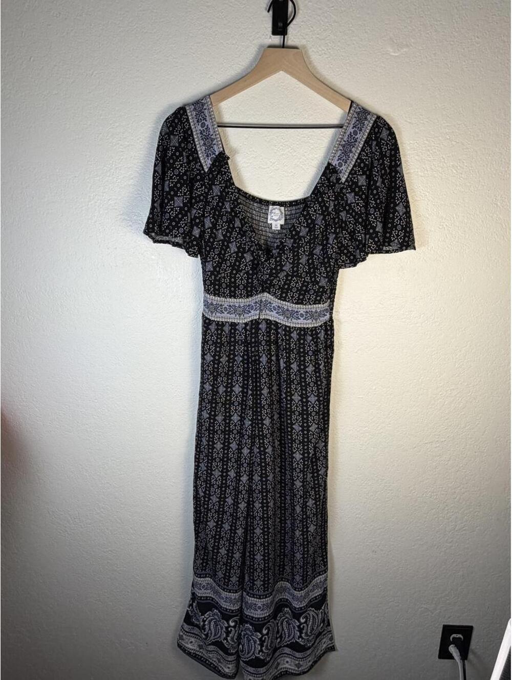 Blue Rain Black and White Patterned Midi Dress with Puff Sleeves